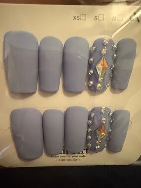 Periwinkle handmade acrylic Press-On Nails with Rhinestone Accent
